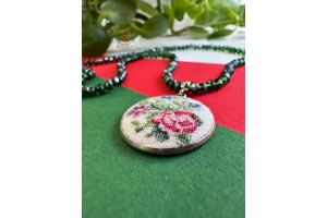 Намиста з вишивкою "Смарагдовий сад" МК022