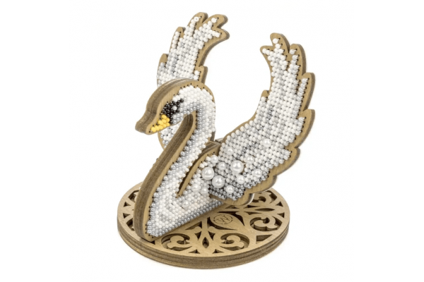 Набір для вишивки бісером на дерев’яній основі «Білий лебідь» FLK-605