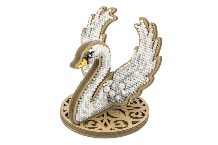 Набір для вишивки бісером на дерев’яній основі «Білий лебідь» FLK-605