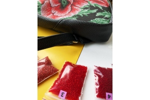 Заготовка для вишивання бісером рюкзака "Маки" 706